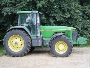 John Deere 8200 Tractor