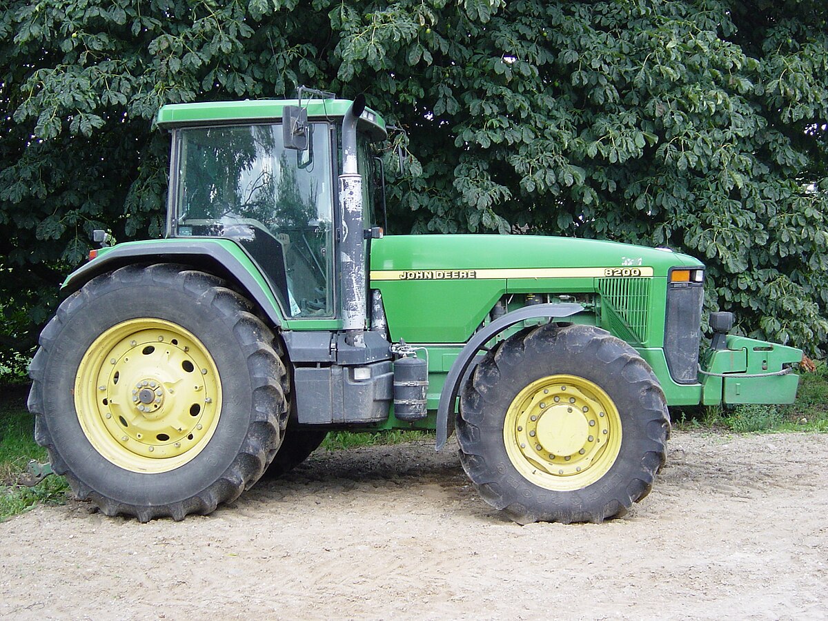 John Deere 8200 Tractor